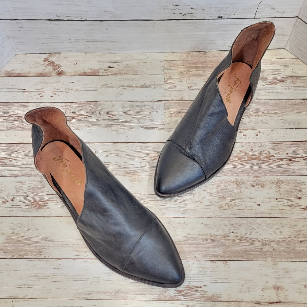 Free People Royal flat